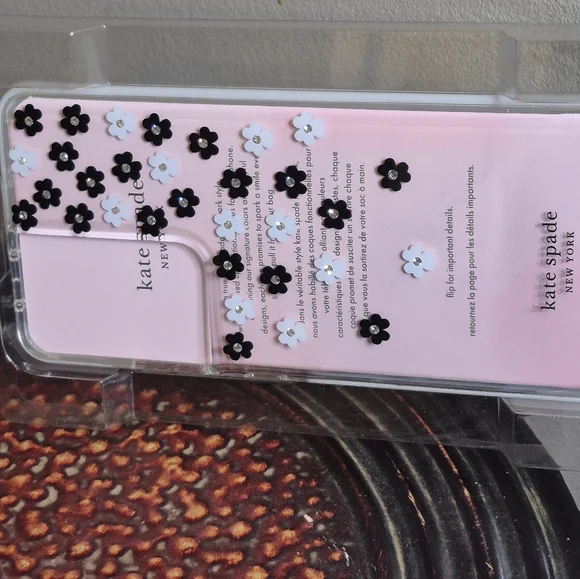 Kate Spade Samsung Protective Hardshell - Picture 2 of 7